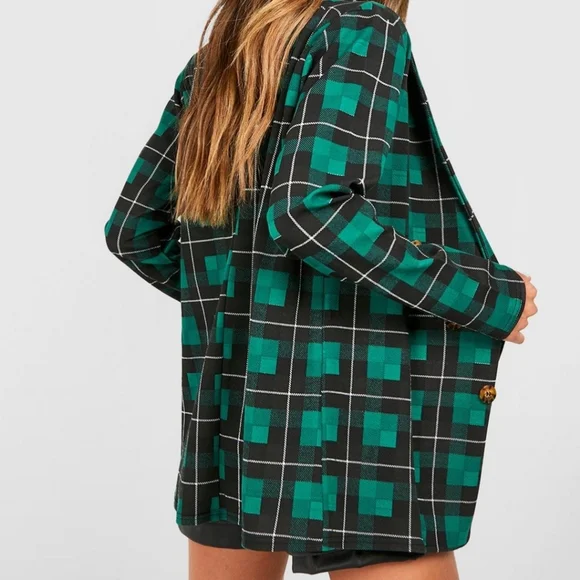 Blazer - Picture 2 of 3